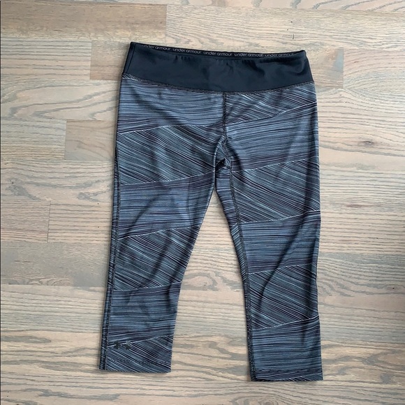 Under Armor Crop Pants - Picture 1 of 2